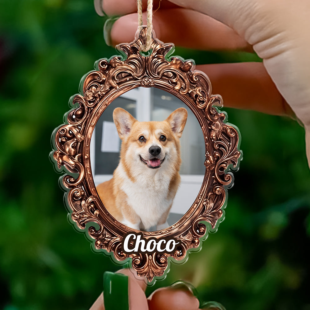 Personalized Royal Pet Ornament: Adorable custom acrylic ornament featuring a pet wearing a regal crown.