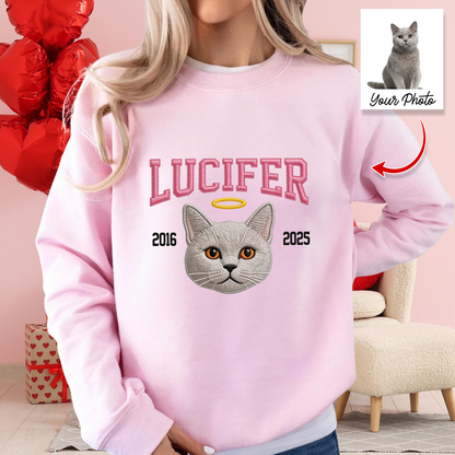 Custom Embroidered Pet Crewneck: Close-up of a sweatshirt featuring an adorable embroidered dog portrait.