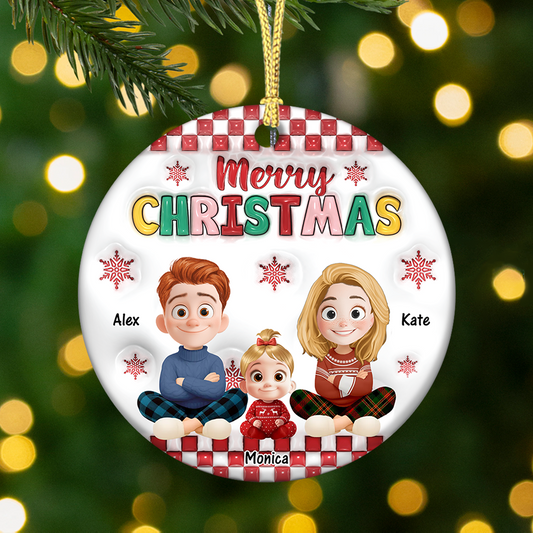 Personalized "Merry Christmas Family" ceramic ornament with custom names. A festive holiday keepsake.