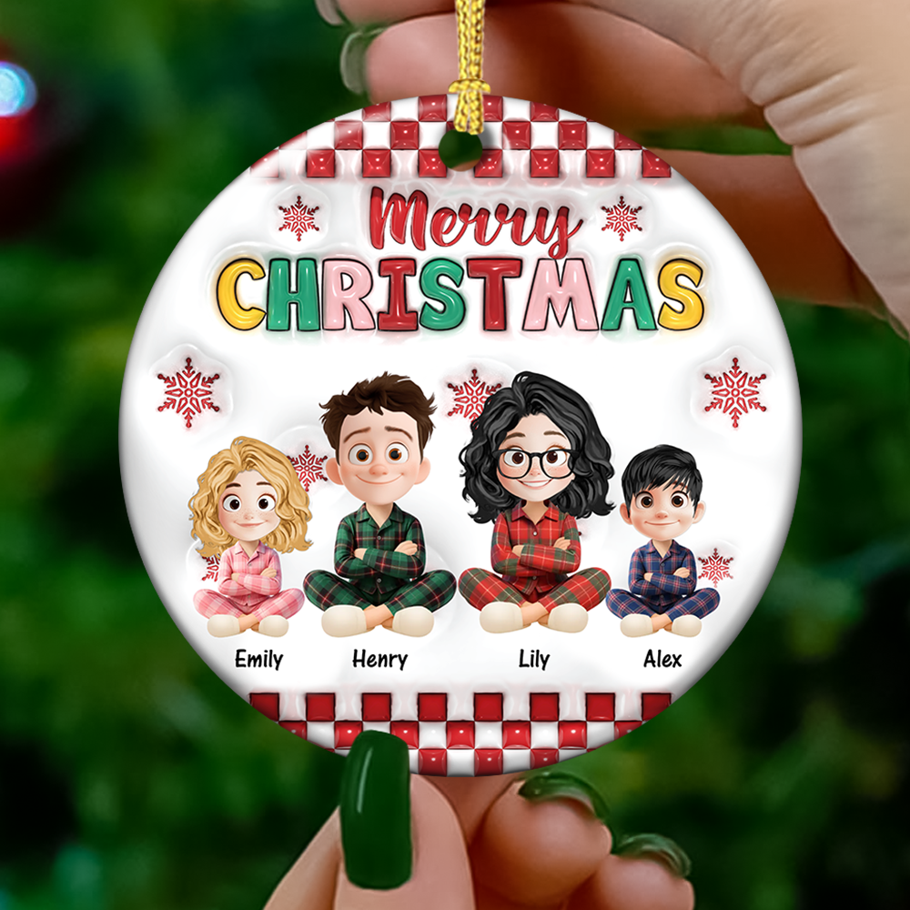 Personalized "Merry Christmas Family" ceramic ornament with custom names. A festive holiday keepsake.