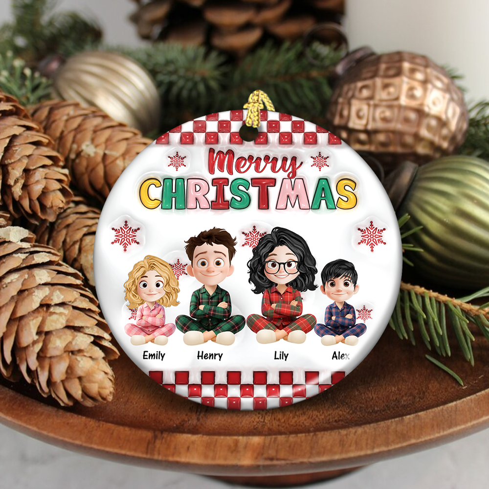 Personalized "Merry Christmas Family" ceramic ornament with custom names. A festive holiday keepsake.