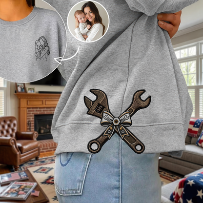 Cette maman appartient à - T-shirt unisexe personnalisé 