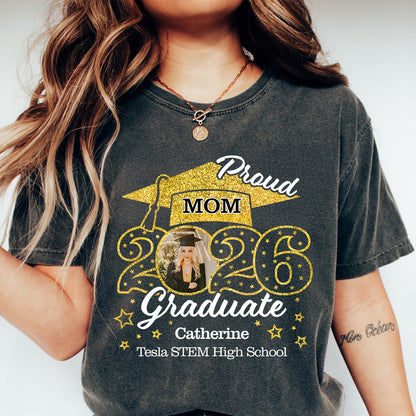 Cette maman appartient à - T-shirt unisexe personnalisé 